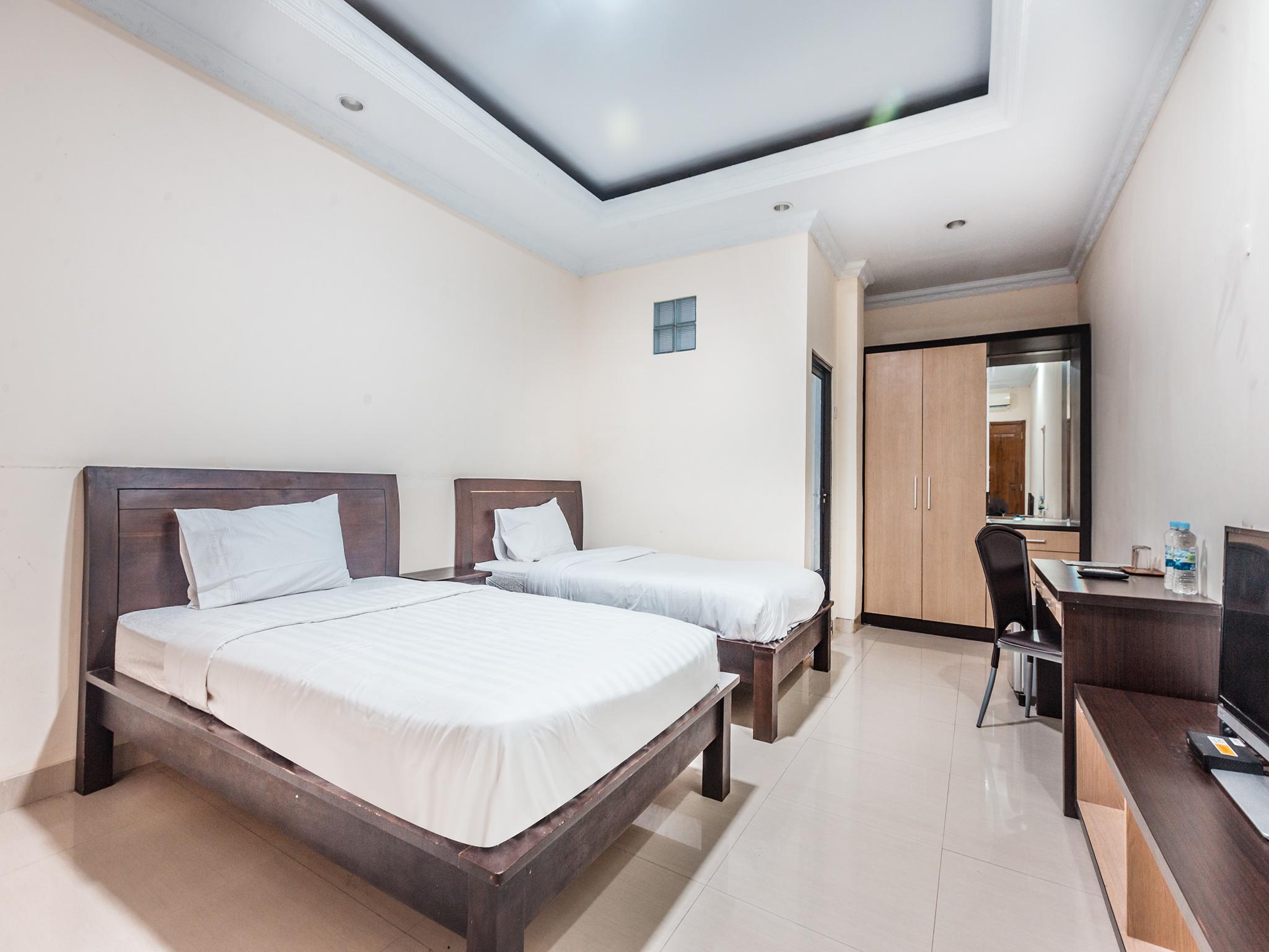 โอโย 1667 วิสมา ลุกซ์ บาร์กะฮ์ Hotel จาการ์ตา ภายนอก รูปภาพ