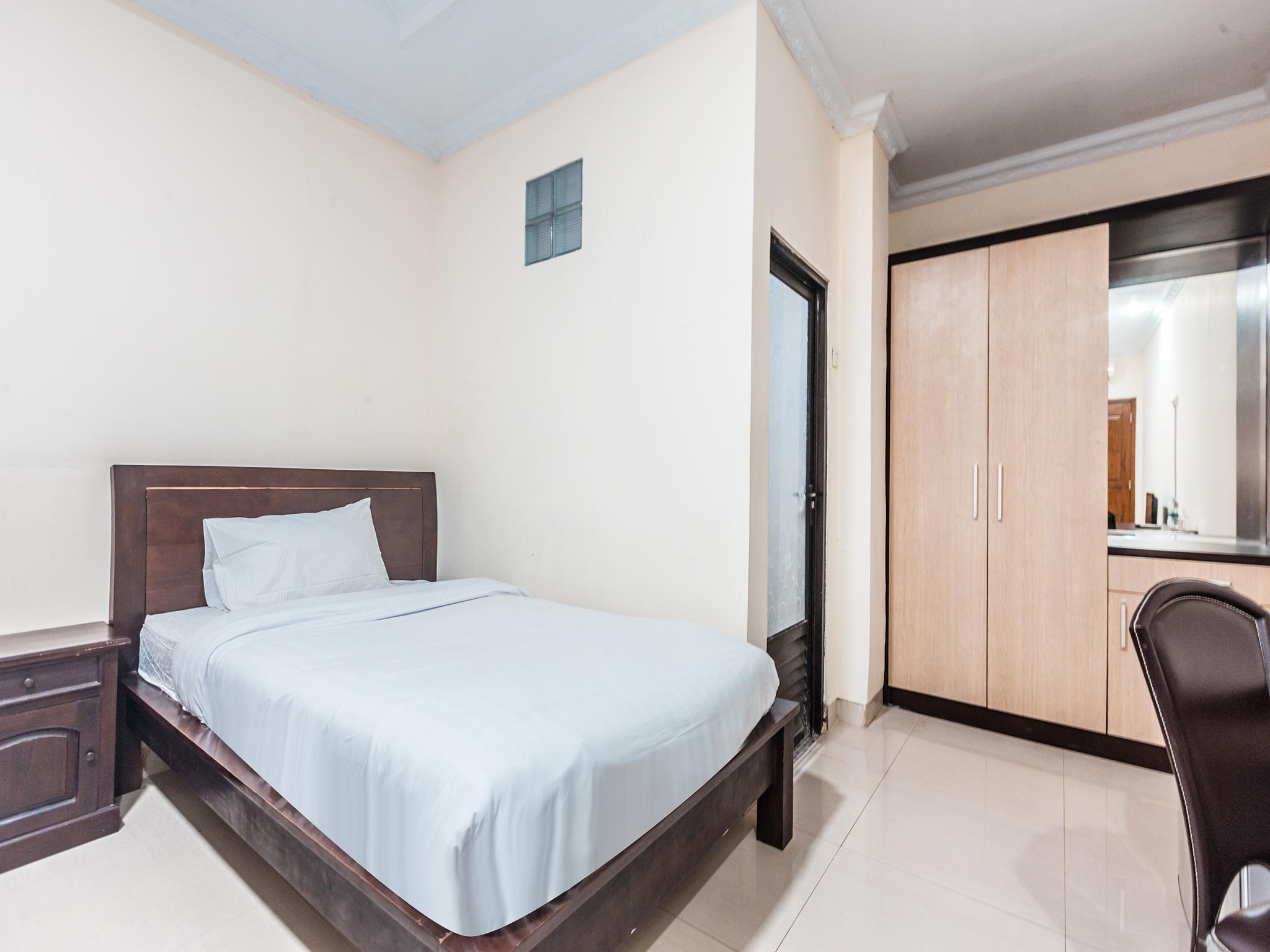โอโย 1667 วิสมา ลุกซ์ บาร์กะฮ์ Hotel จาการ์ตา ภายนอก รูปภาพ