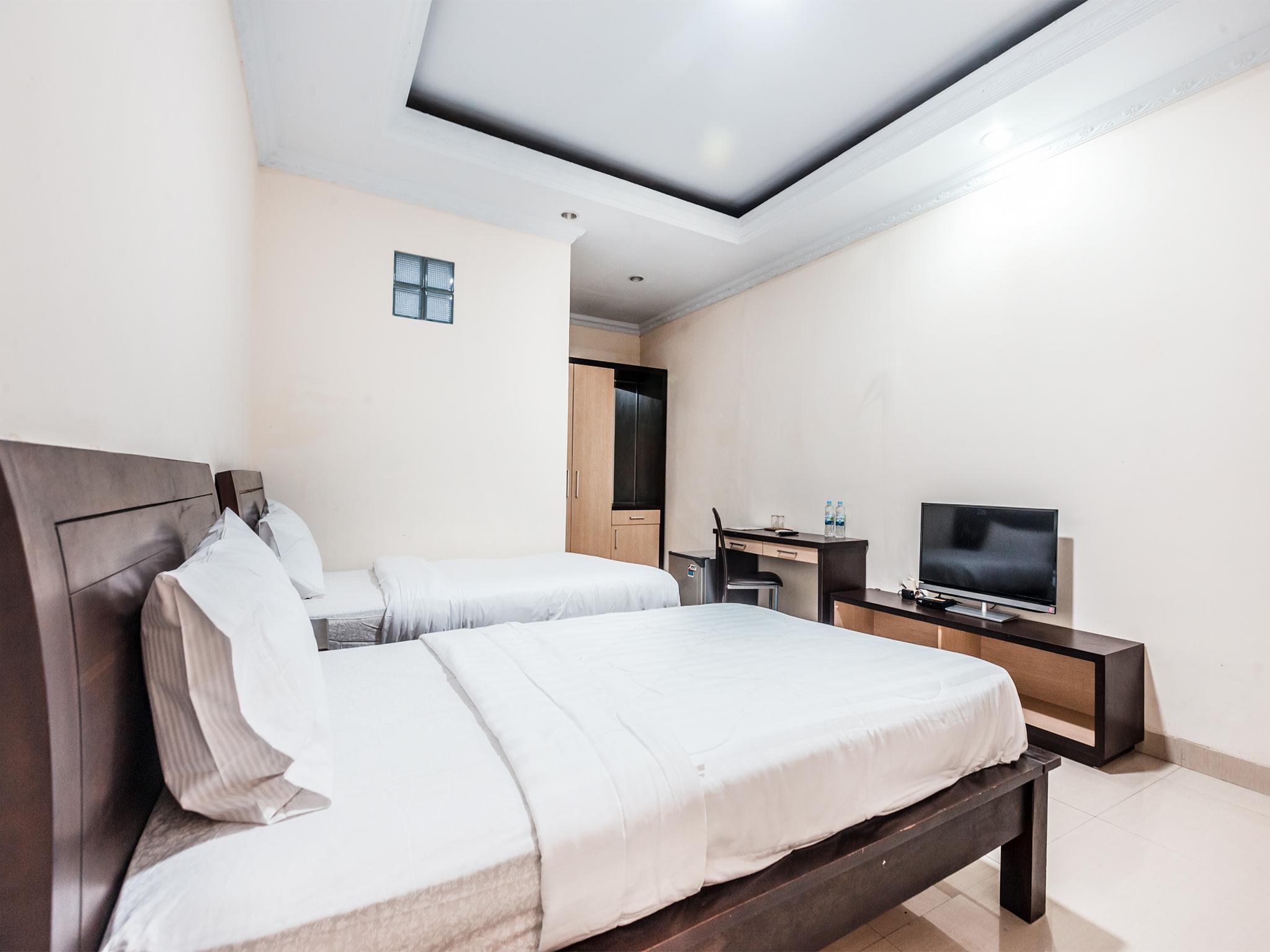 โอโย 1667 วิสมา ลุกซ์ บาร์กะฮ์ Hotel จาการ์ตา ภายนอก รูปภาพ