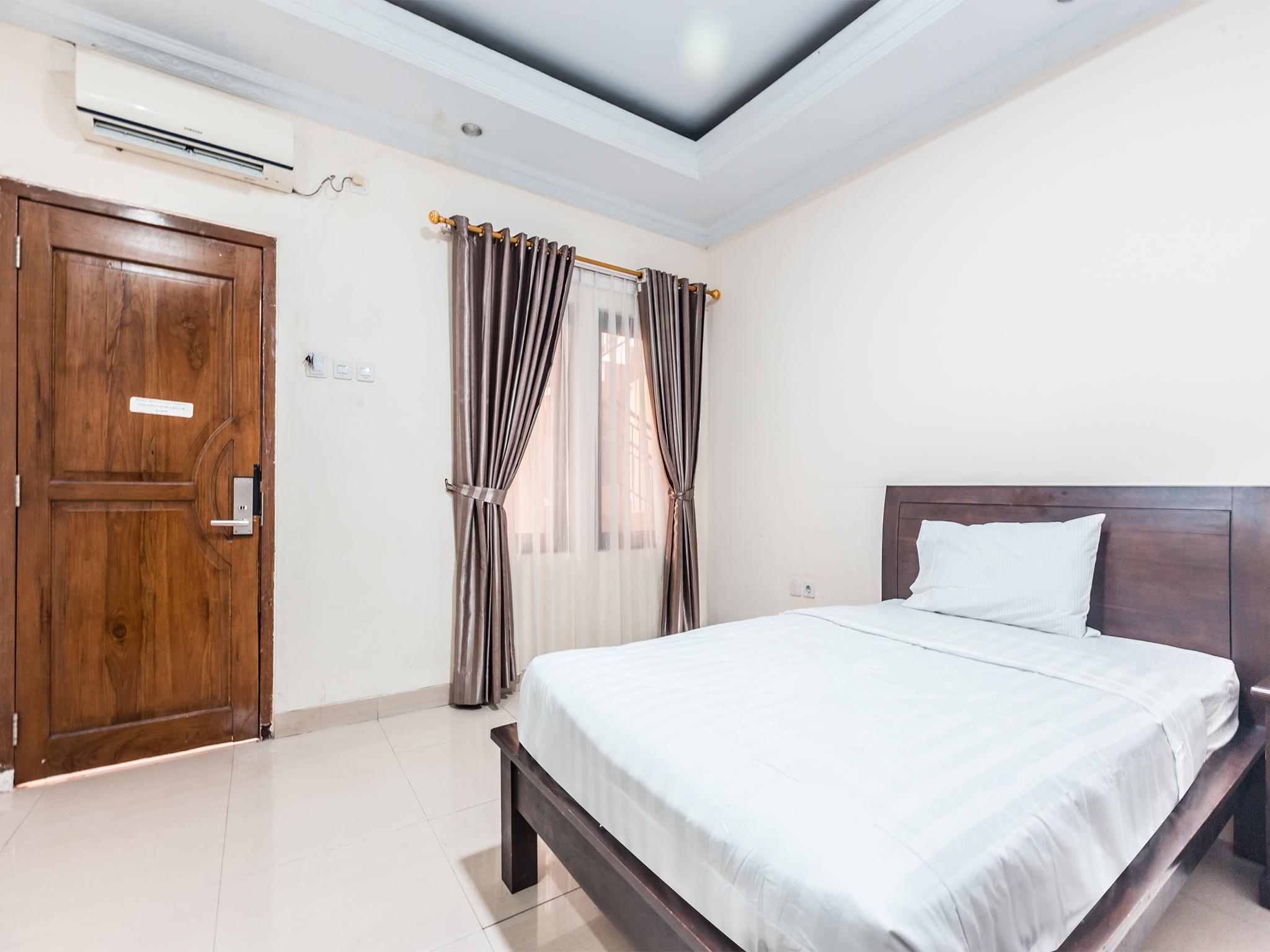 โอโย 1667 วิสมา ลุกซ์ บาร์กะฮ์ Hotel จาการ์ตา ภายนอก รูปภาพ