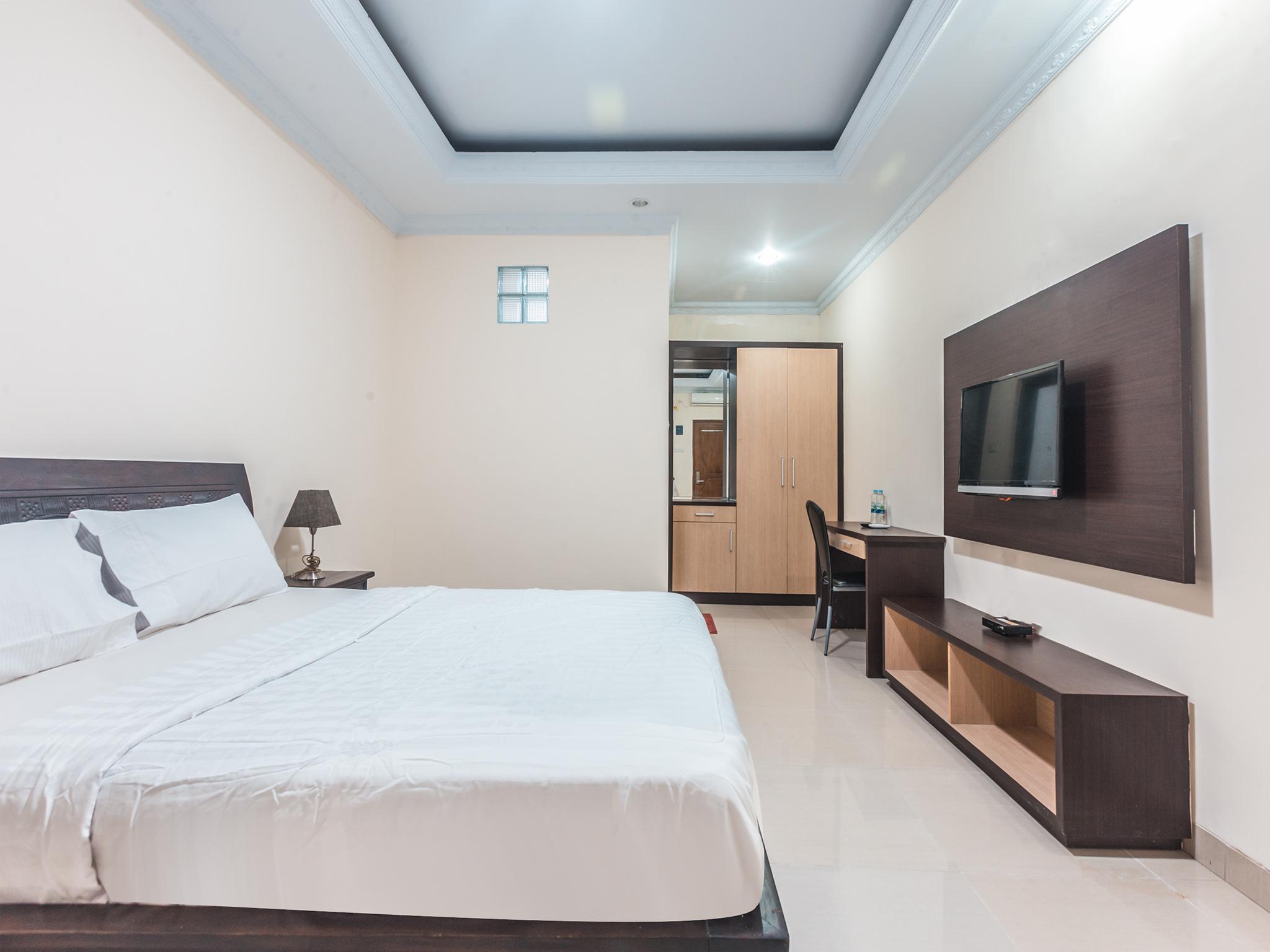 โอโย 1667 วิสมา ลุกซ์ บาร์กะฮ์ Hotel จาการ์ตา ภายนอก รูปภาพ