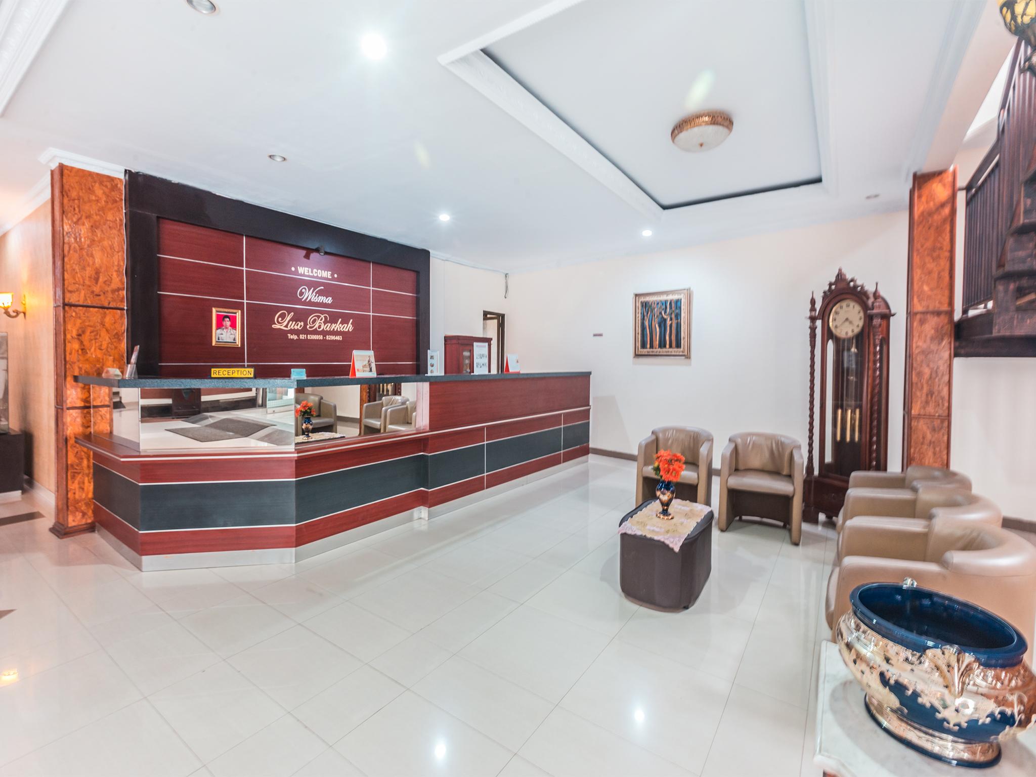 โอโย 1667 วิสมา ลุกซ์ บาร์กะฮ์ Hotel จาการ์ตา ภายนอก รูปภาพ