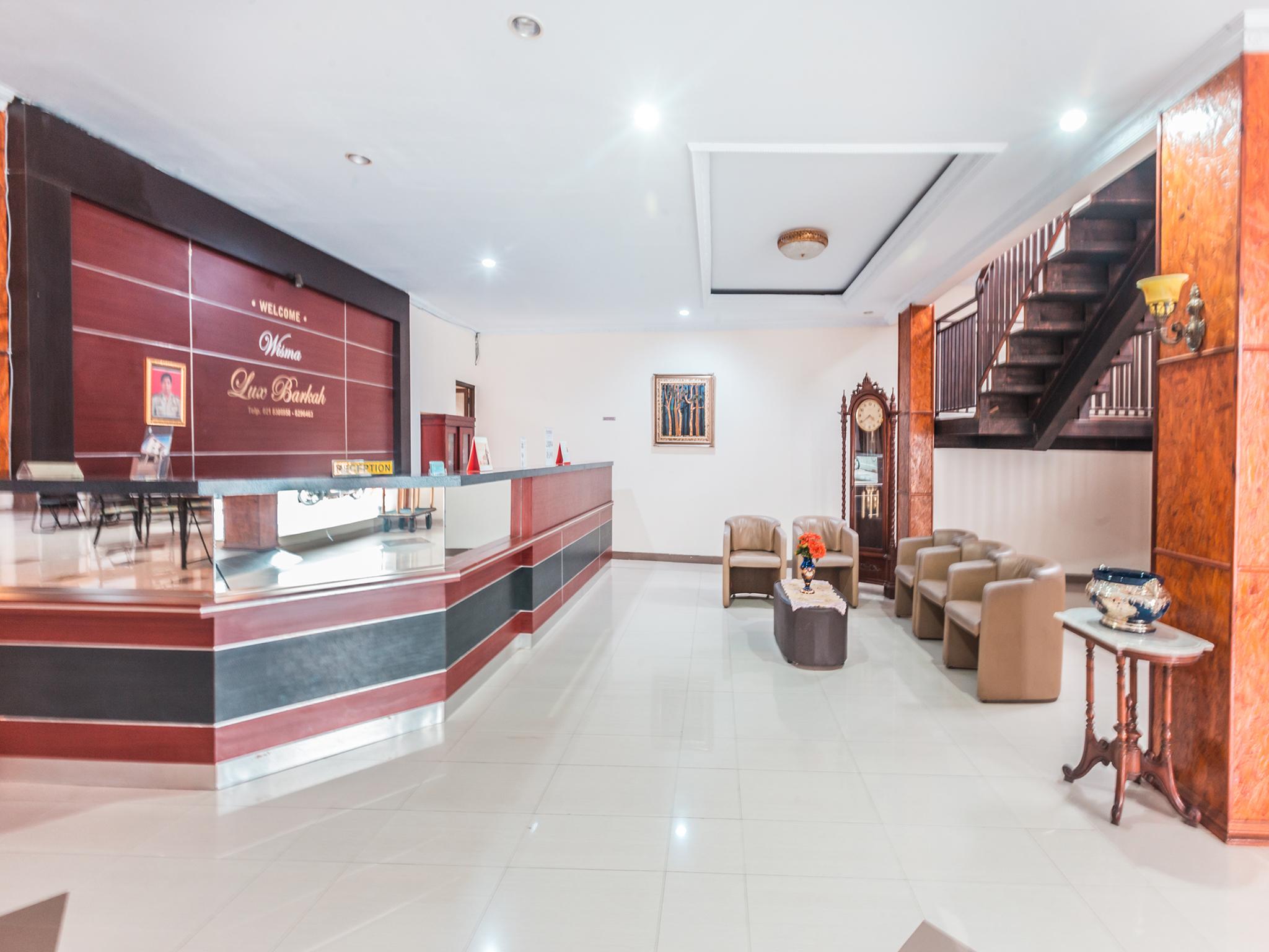 โอโย 1667 วิสมา ลุกซ์ บาร์กะฮ์ Hotel จาการ์ตา ภายนอก รูปภาพ