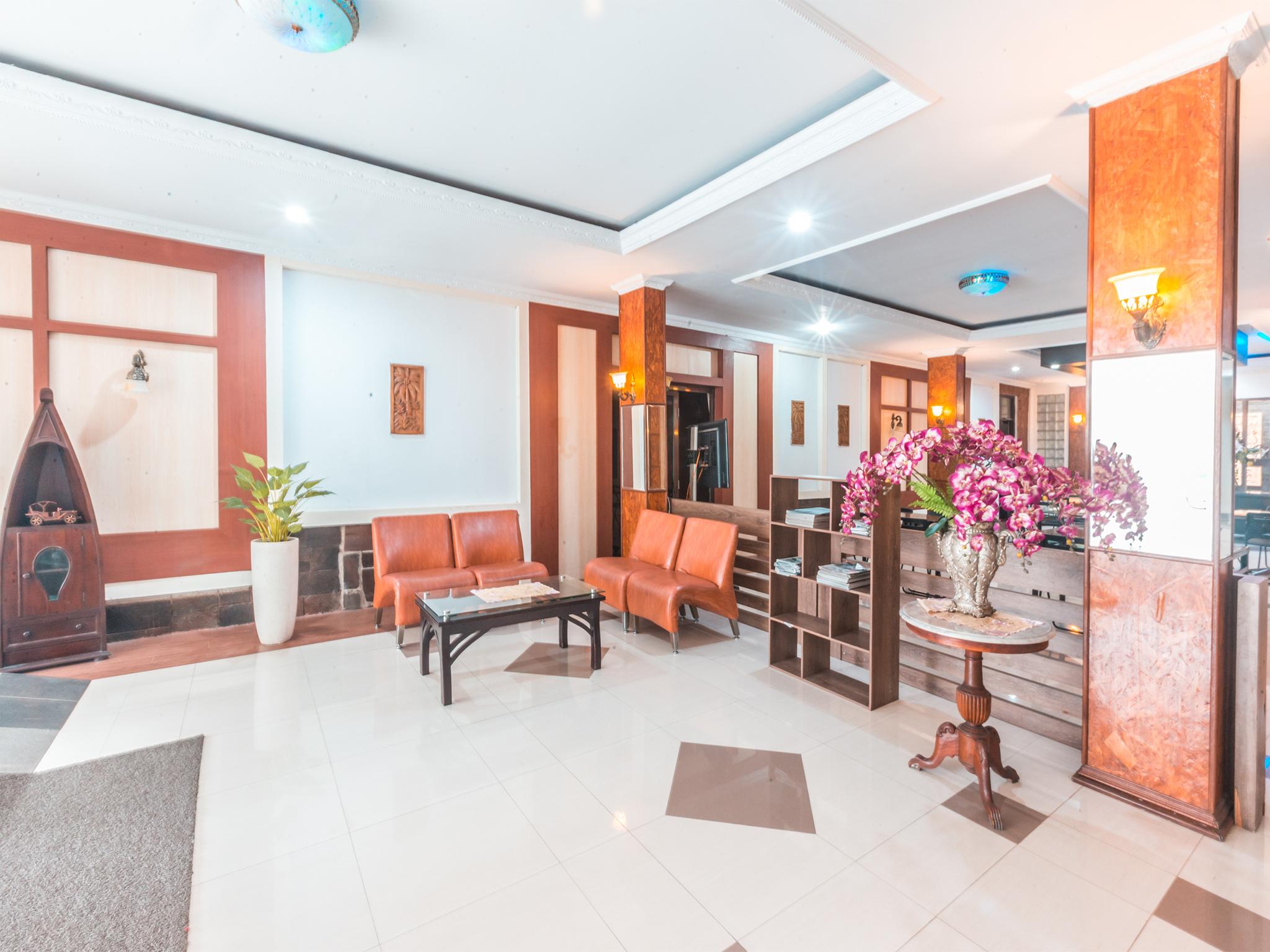 โอโย 1667 วิสมา ลุกซ์ บาร์กะฮ์ Hotel จาการ์ตา ภายนอก รูปภาพ