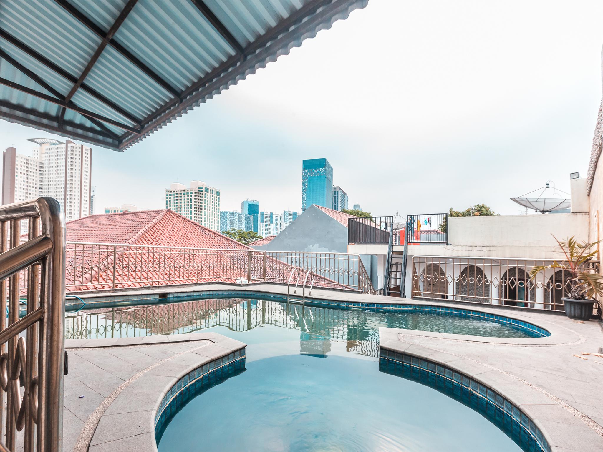 โอโย 1667 วิสมา ลุกซ์ บาร์กะฮ์ Hotel จาการ์ตา ภายนอก รูปภาพ
