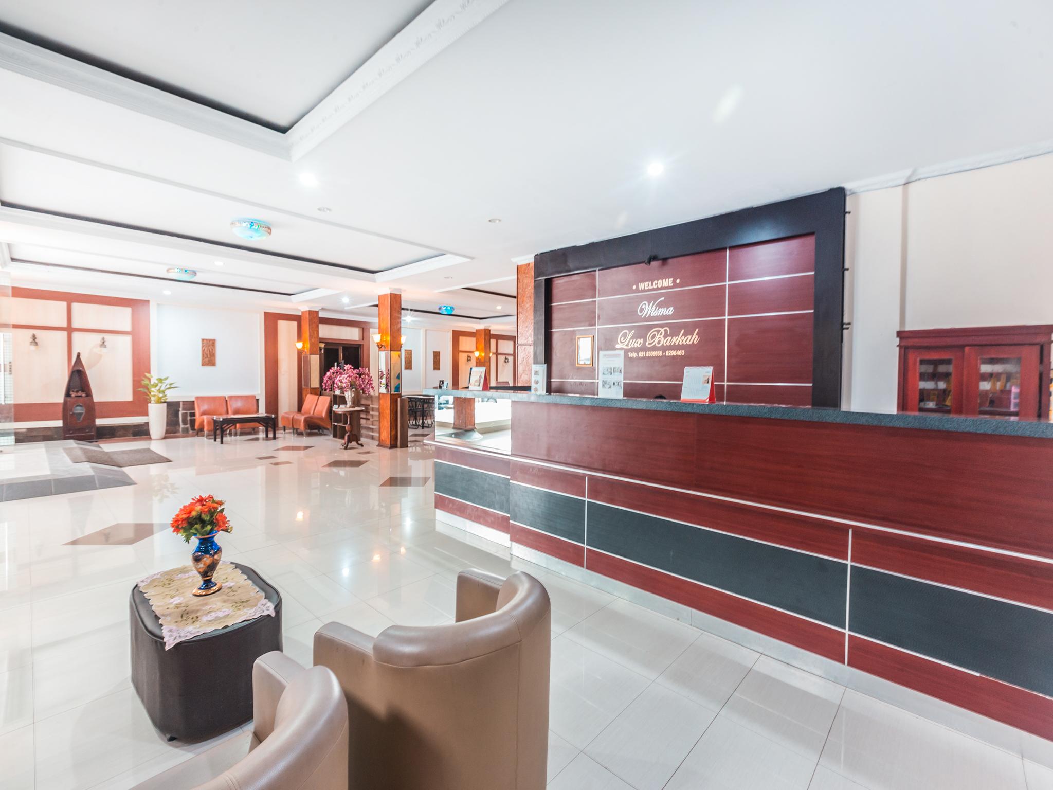 โอโย 1667 วิสมา ลุกซ์ บาร์กะฮ์ Hotel จาการ์ตา ภายนอก รูปภาพ
