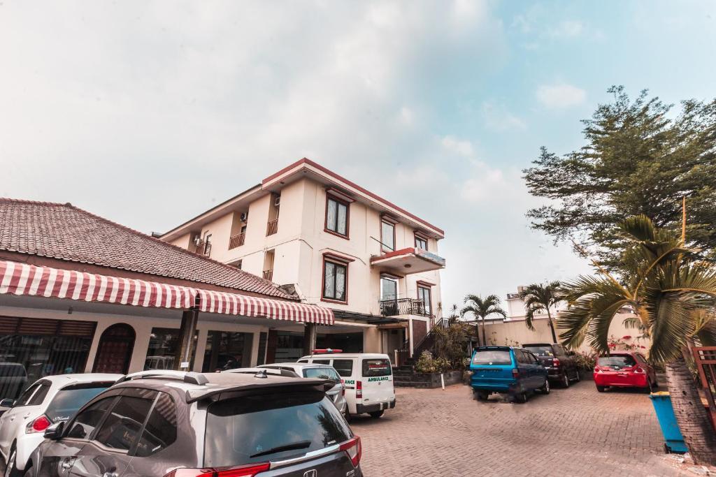 โอโย 1667 วิสมา ลุกซ์ บาร์กะฮ์ Hotel จาการ์ตา ภายนอก รูปภาพ